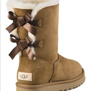 UGG Chestnut Bailey Bow Boots